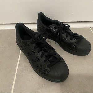Adidas Superstar Sneakers